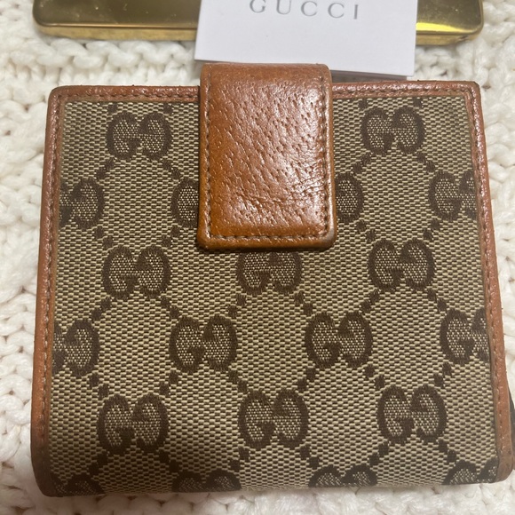 Gucci Beige GG Canvas Zip Around French Compact Wallet - Picture 4 of 12